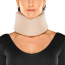 COLAR CERVICAL DE ESPUMA NOTURNO BEGE